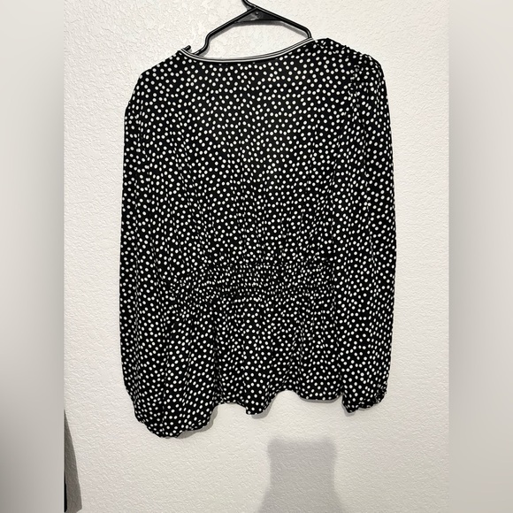 Max Studio Black and White Polka Dot preppy business casual Blouse - Picture 4 of 6